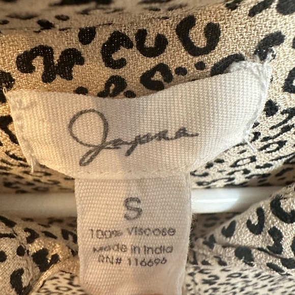 NWOT leopard casual dress with pockets. Size Small. Dress by Jespa - Picture 2 of 5